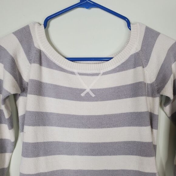 Urban Behavior Gray and White Stripe Front Pocket Sweater Dress Size Small - Picture 2 of 10